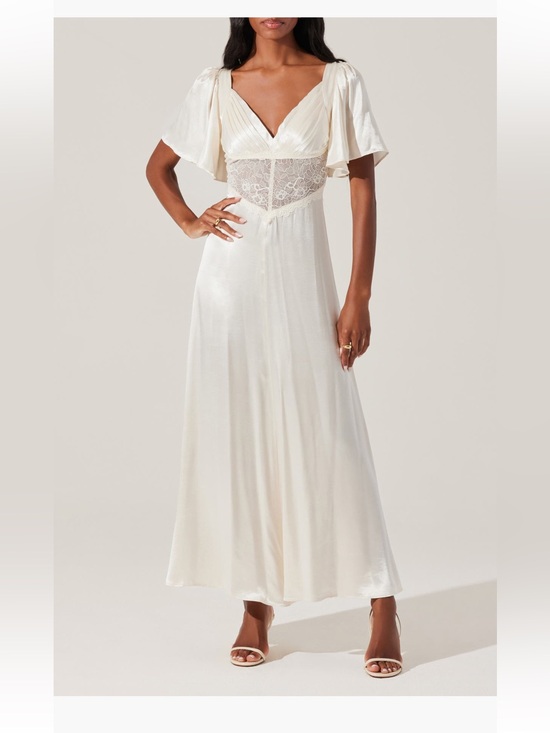 Astr Dresses & Skirts - ASTR the Label Aurelia satin dress NWT